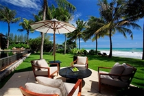 Beach view lounge